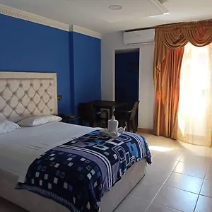 Hotel Noches De París